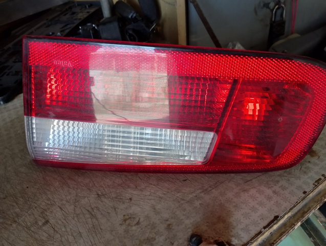Фонарь задний правый, внутренний 8200002476 RENAULT