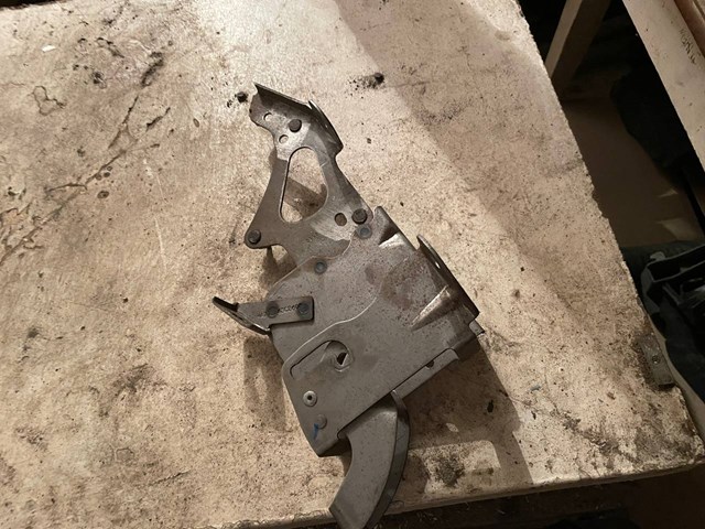 Ппривод тормозного крана 8200705400 RENAULT