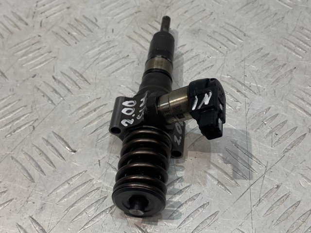 03G130073D VAG Форсунка впрыска топлива купить в Одесса
