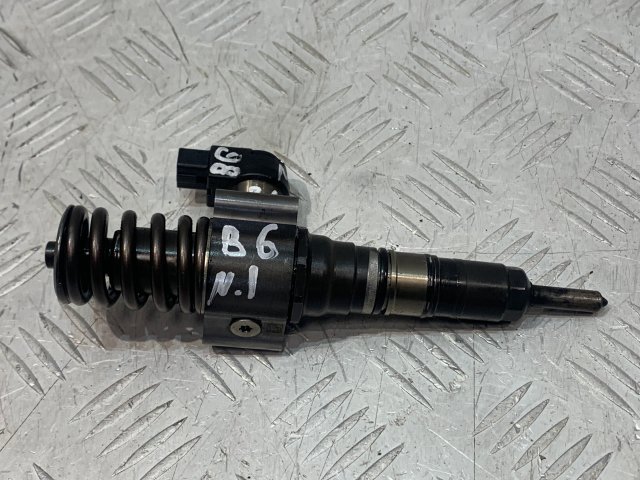 Форсунка впрыска топлива 03G130073D VAG