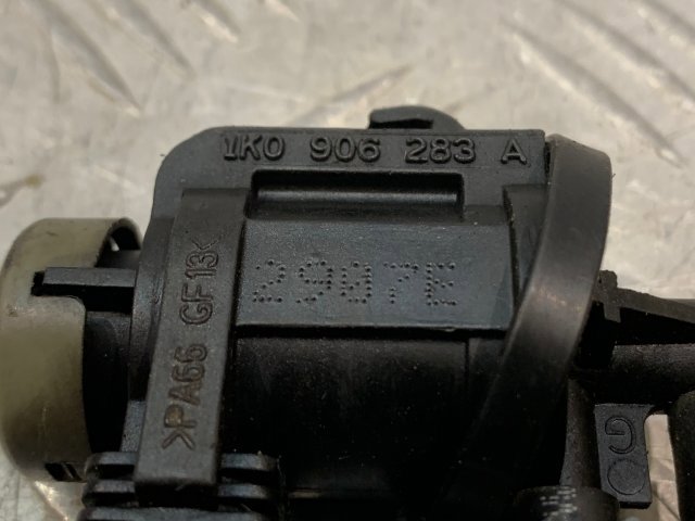 VAG 1K0906627A Клапан соленоид регулирования заслонки EGR в наличии Днепр