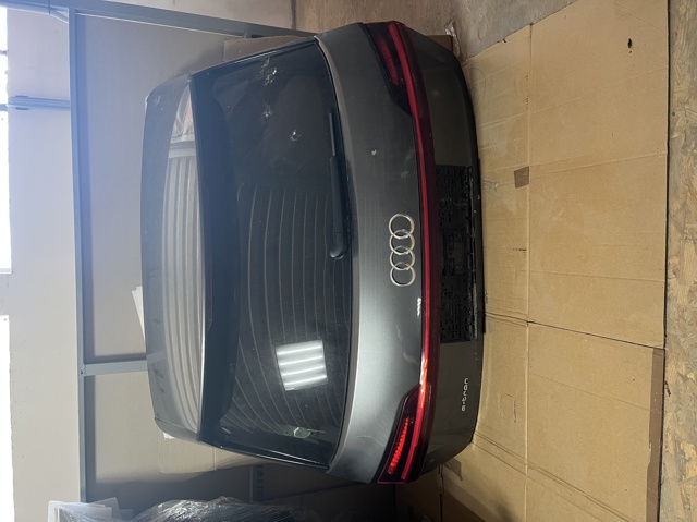 Пятая дверь 4KE827025B VAG