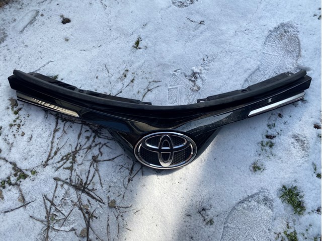 TOYOTA 5310142410 Решетка радиатора в наличии Киев