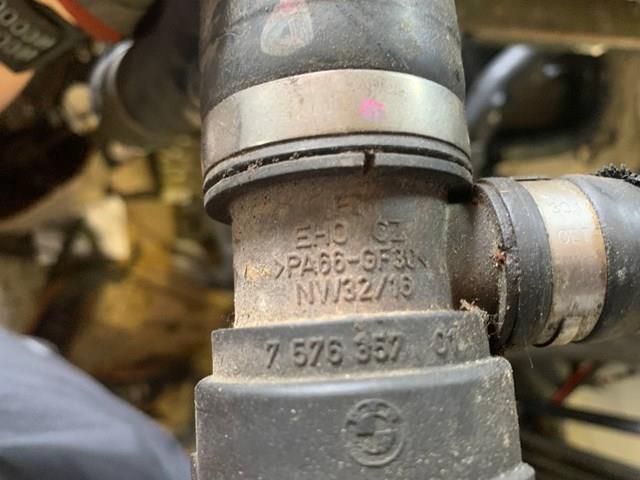 17127536230 BMW Шланг (патрубок) радиатора охлаждения верхний купить в Павлоград