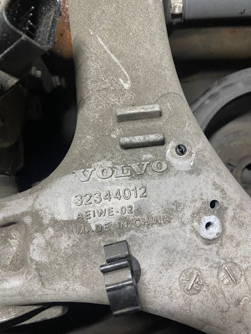 Балка задней подвески поперечная 32344012 VOLVO