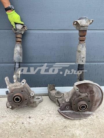 Цапфа поворотная правая 8R0505432C VAG