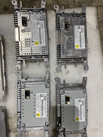 Бортовой компьютер 8T0919603E VAG