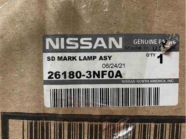NISSAN 261803NF0A Поворотник правый в наличии Днепр