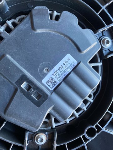 8W0121003C VAG купить в Житомир