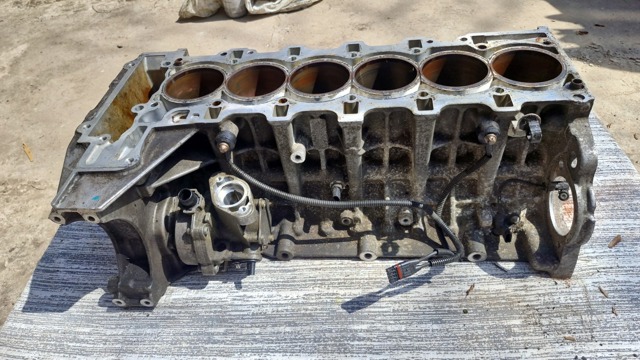 Блок цилиндров 11112295991 BMW