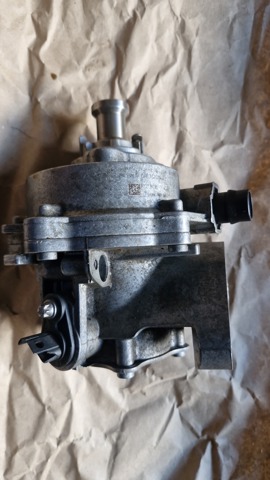 BMW 11667619350 Насос вакуумный в наличии Харьков
