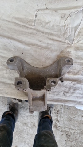 22116781228 BMW Кронштейн подушки (опоры) двигателя правой купить в Тернополь