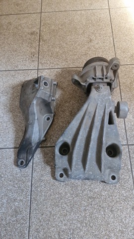 22116796781 BMW Кронштейн подушки (опоры) двигателя левой купить в Николаев