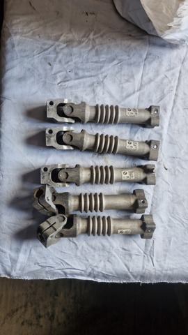 Карданчик вала рулевой колонки, нижний 32306788156 BMW