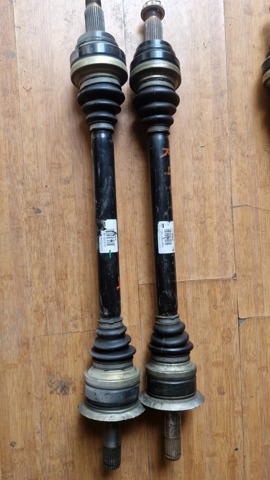 Полуось задняя, правая 33207581024 BMW