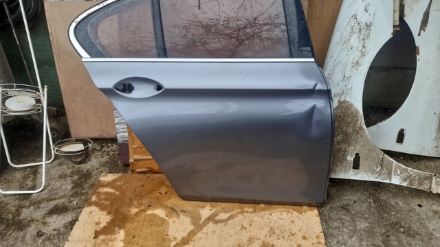 Задняя правая дверь 41007206114 BMW