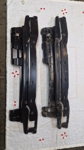 BMW 51127904979 Кронштейн бампера заднего центральный в наличии Черновцы