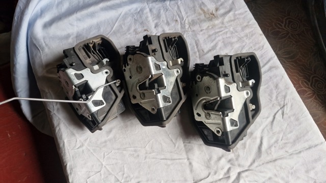 51224389475 BMW Замок двери задней левой купить в Павлоград