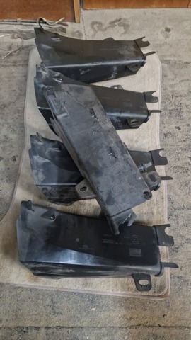 51747331784 BMW Воздуховод тормозного диска правый купить в Чернигов