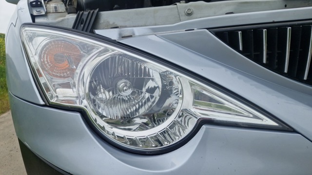 Фара комбинированная, передняя 8310231302 SSANG YONG