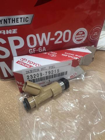 TOYOTA 2320979215 Форсунка впрыска топлива в наличии Черкассы