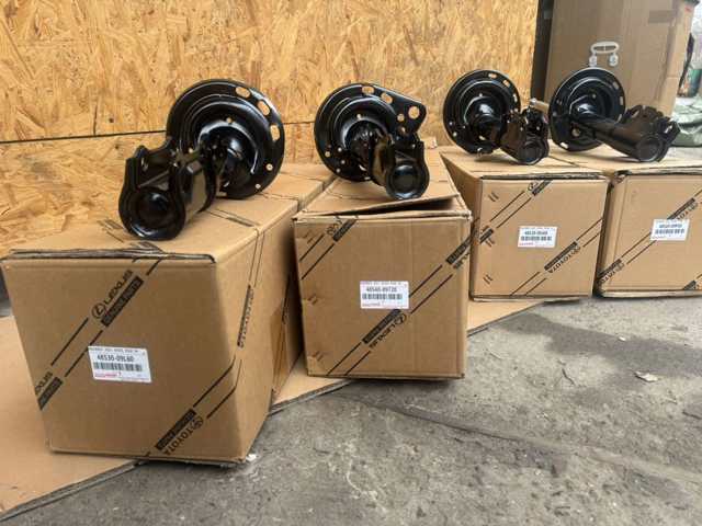 Амортизатор задней подвески, левый 4854009720 TOYOTA