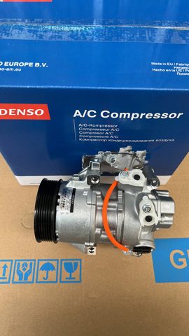 Компрессор климатической установки 883100D320 TOYOTA