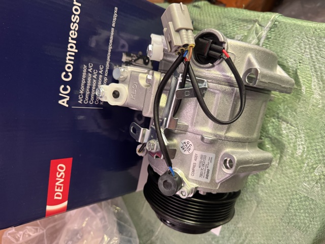 8832048160 TOYOTA Компрессор кондиционера купить в Ужгород
