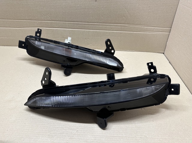 Указатель поворота правый 261306376R RENAULT