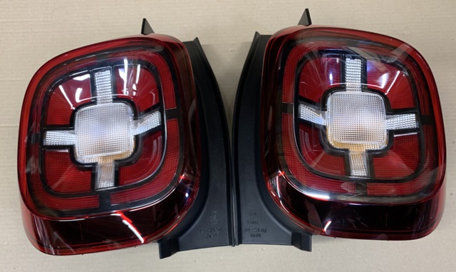 265558217R RENAULT Фонарь задний левый купить в Тернополь