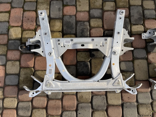 31106857710 BMW Подрамник передний купить в Киев
