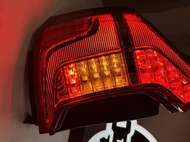 VOLVO 31655915 Фонарь задний левый внешний в наличии Ужгород