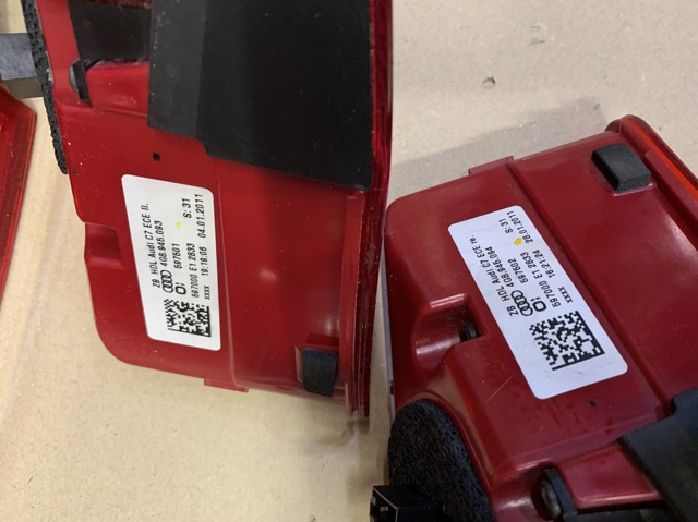 4G8945094 VAG Фонарь задний правый внутренний купить в Тернополь