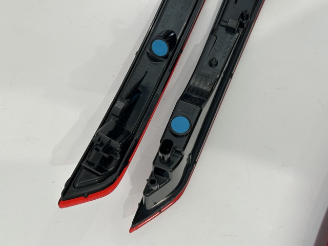 4M8945701 VAG купить в Украина
