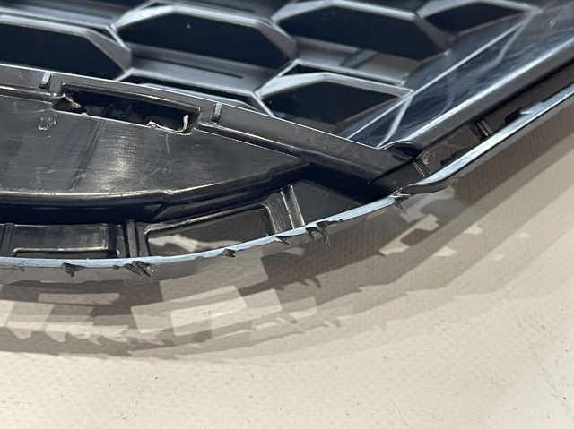 51118098665 BMW Молдинг решетки бампера переднего левый купить в Сумы