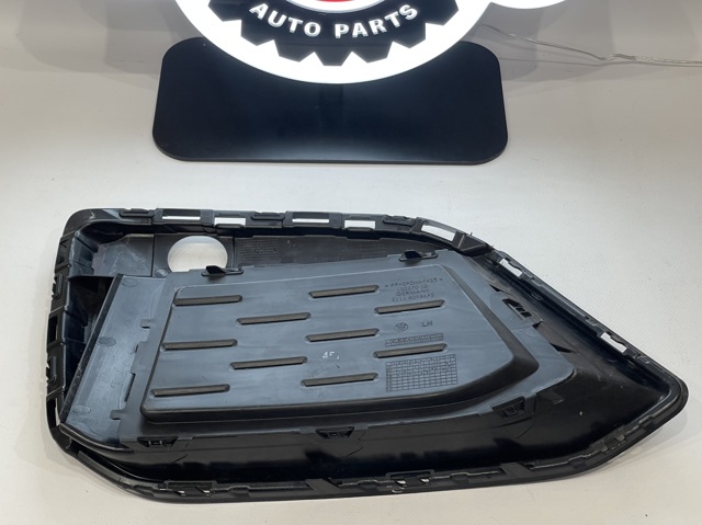 BMW 51118098669 Решетка бампера переднего левая в наличии Ровно