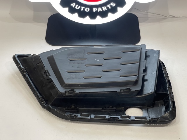 BMW 51118098669 Решетка бампера переднего левая в наличии Павлоград