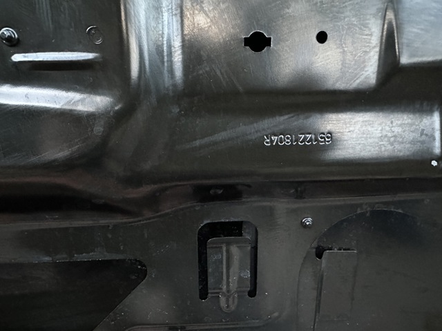 651001566R RENAULT Капот купить в Черкассы