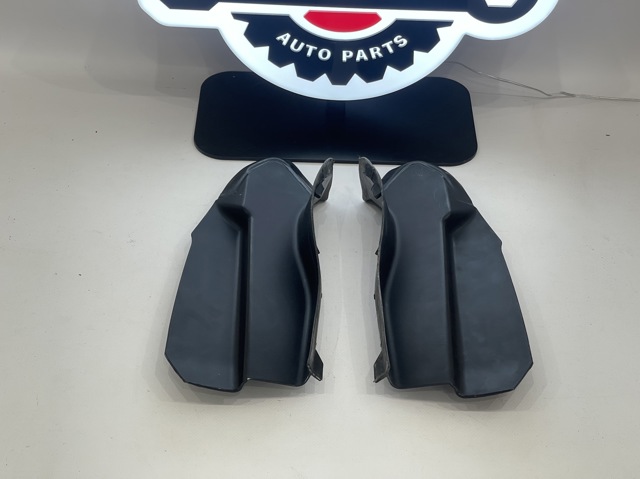 7342233 BMW Накладка под задний фонарь левый купить в Чернигов