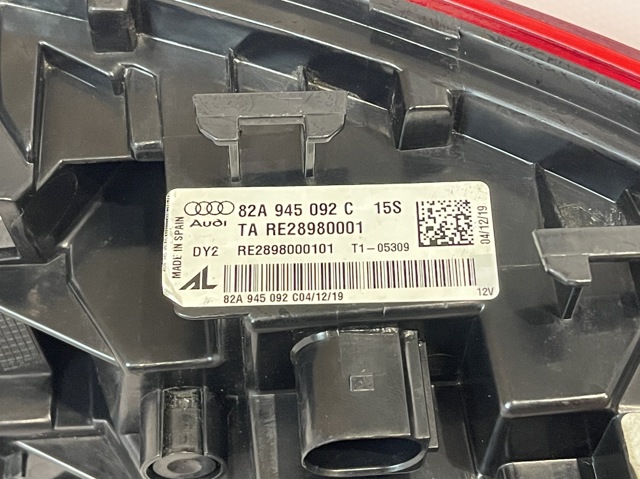 82A945092C VAG Фонарь задний правый внешний купить в Ирпень