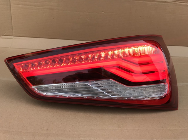 Задняя правая фара 8XA945094A VAG