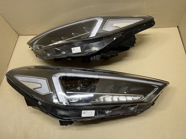 92102D7700 Фара правая купить Киев