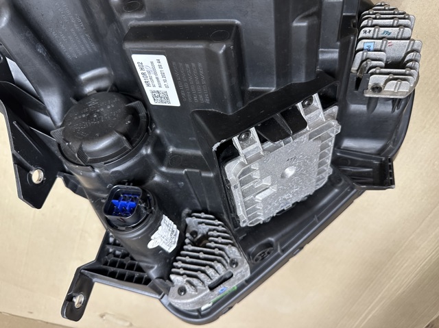 92102R2100 Фара правая купить Ровно