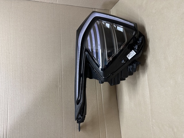 Фара правая 92102R2100 HYUNDAI