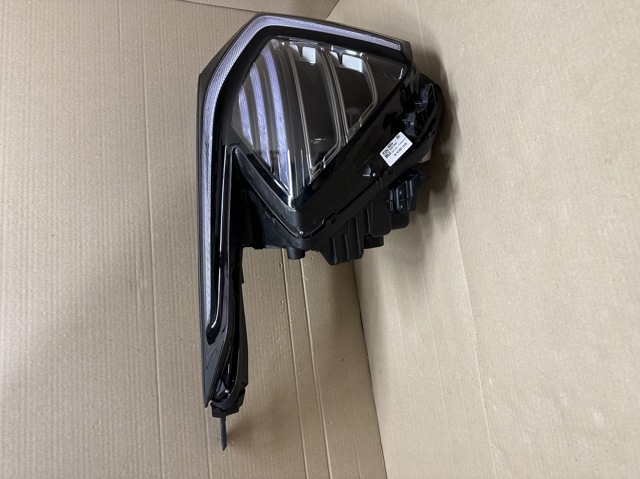 92102R2100 HYUNDAI Правая фара купить в Днепр