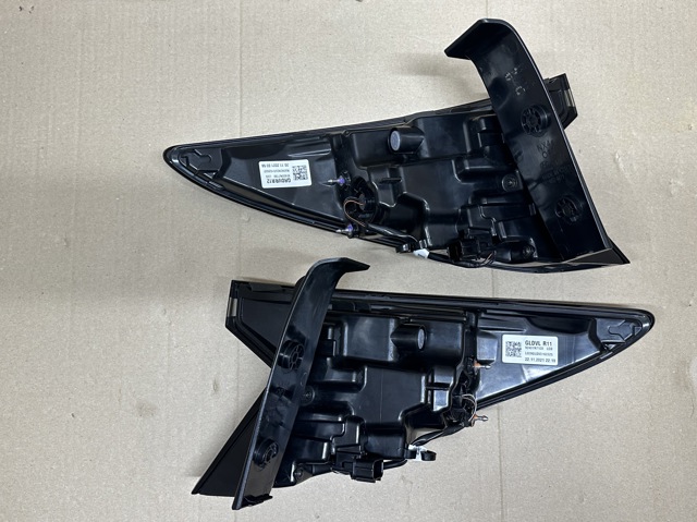 HYUNDAI 92402N7100 Фонарь задний правый внешний в наличии Ровно