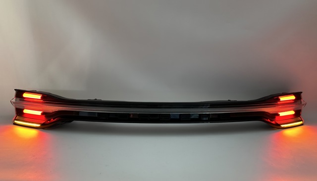95B945307B PORSCHE Фонарь задний центральный купить в Хмельницкий