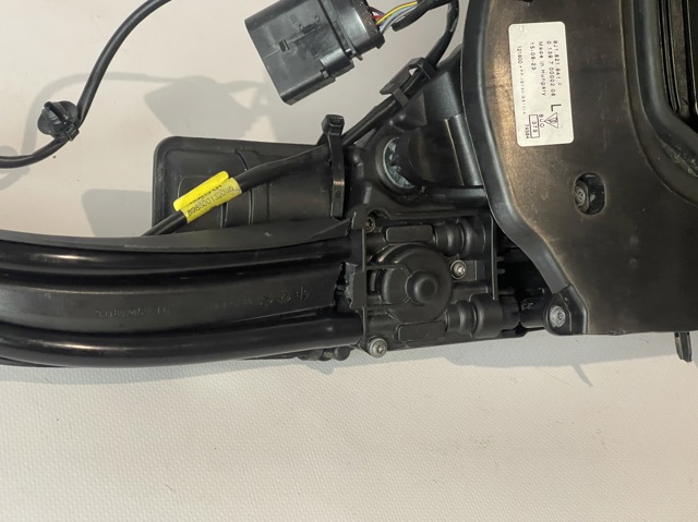 PORSCHE 9J1821941F в наличии Николаев