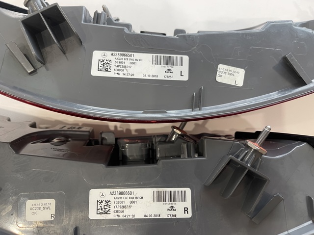 MERCEDES 2389066601 Фонарь задний правый внешний в наличии Ужгород