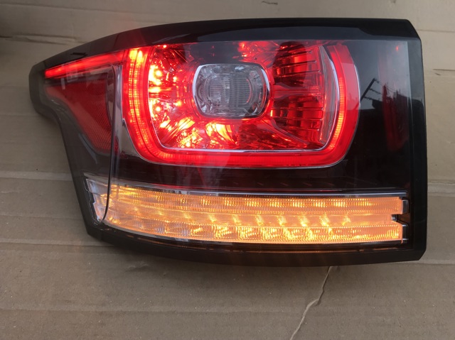 Задняя левая фара DK6213405BA LAND ROVER